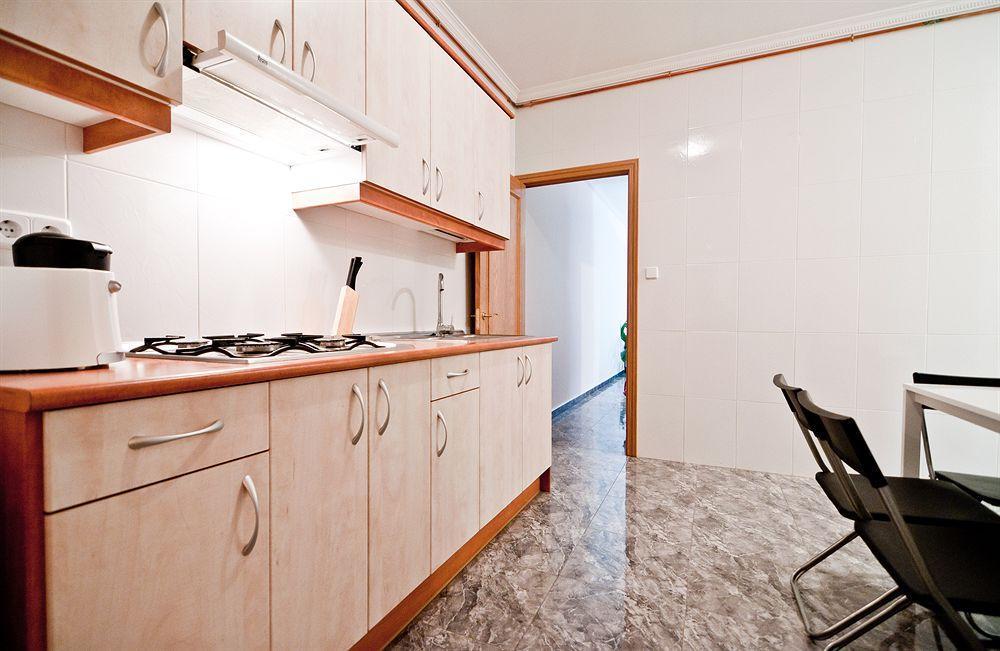 Apartamentos Aqui Me Quedo Мадрид Екстериор снимка