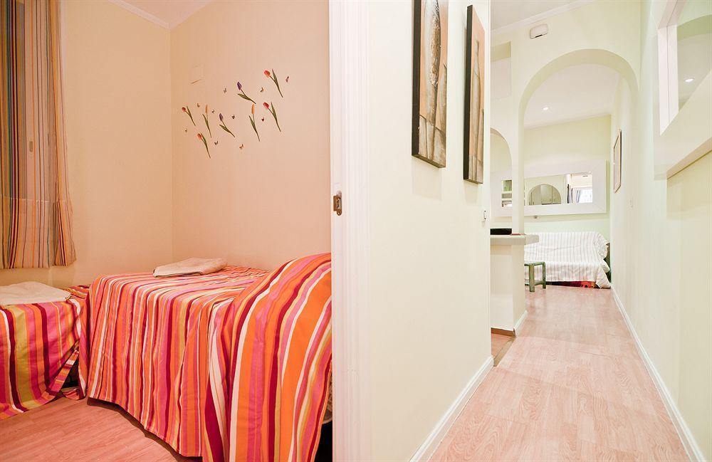 Apartamentos Aqui Me Quedo Мадрид Екстериор снимка