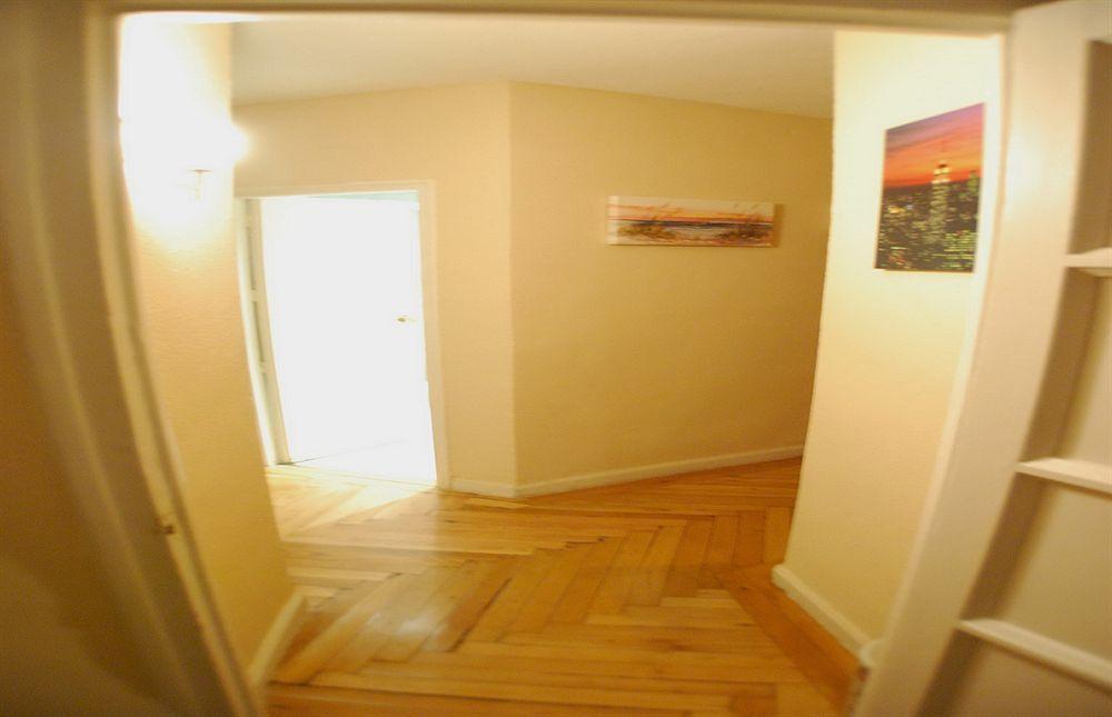 Apartamentos Aqui Me Quedo Мадрид Екстериор снимка