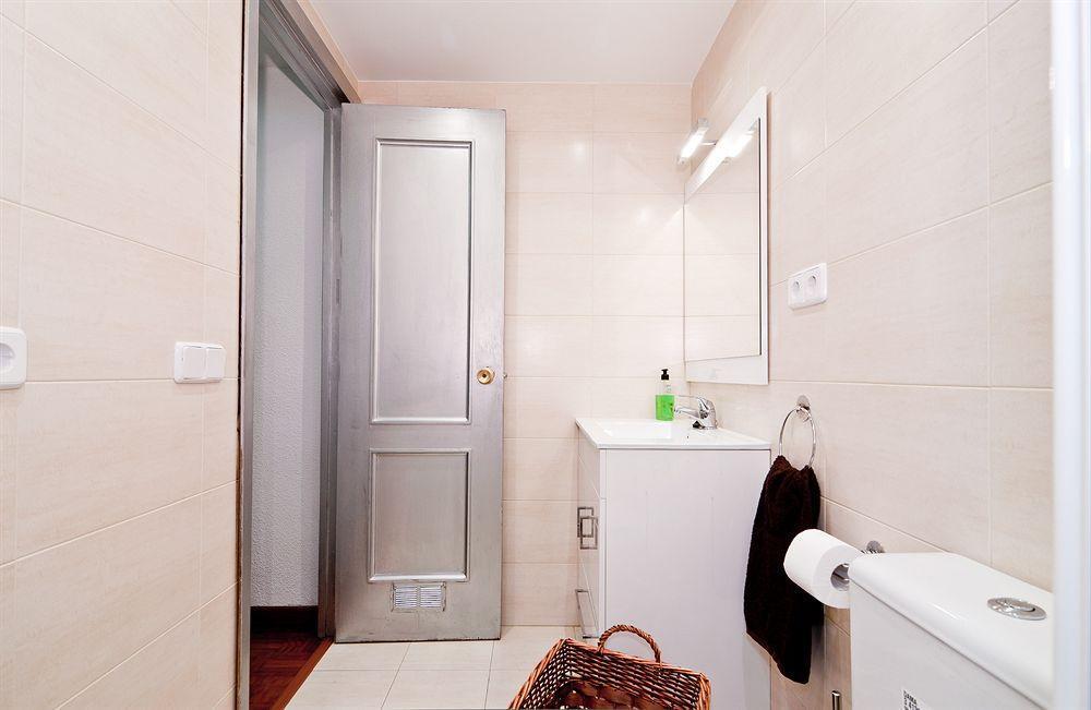 Apartamentos Aqui Me Quedo Мадрид Екстериор снимка