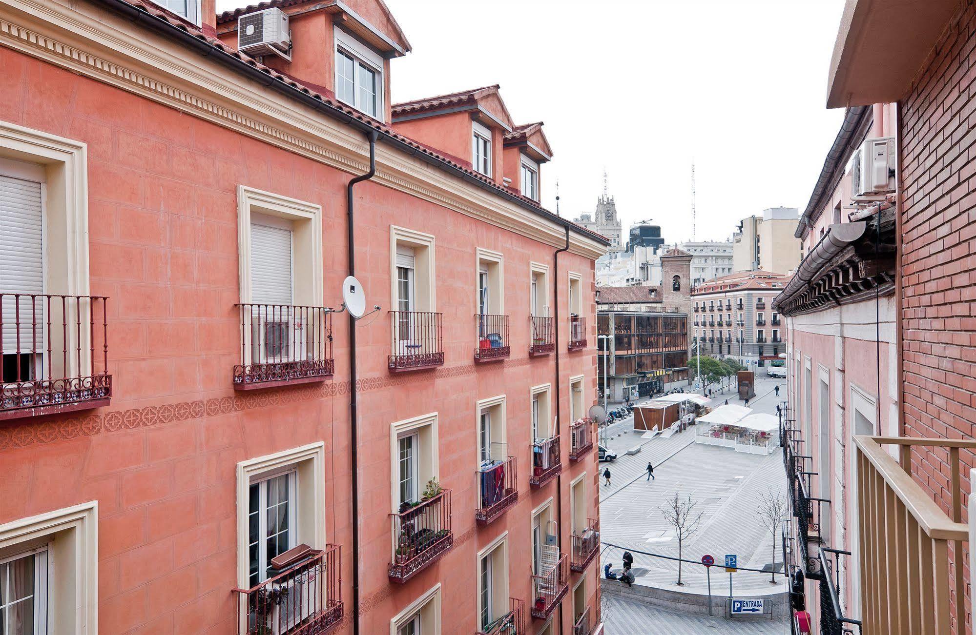 Apartamentos Aqui Me Quedo Мадрид Екстериор снимка