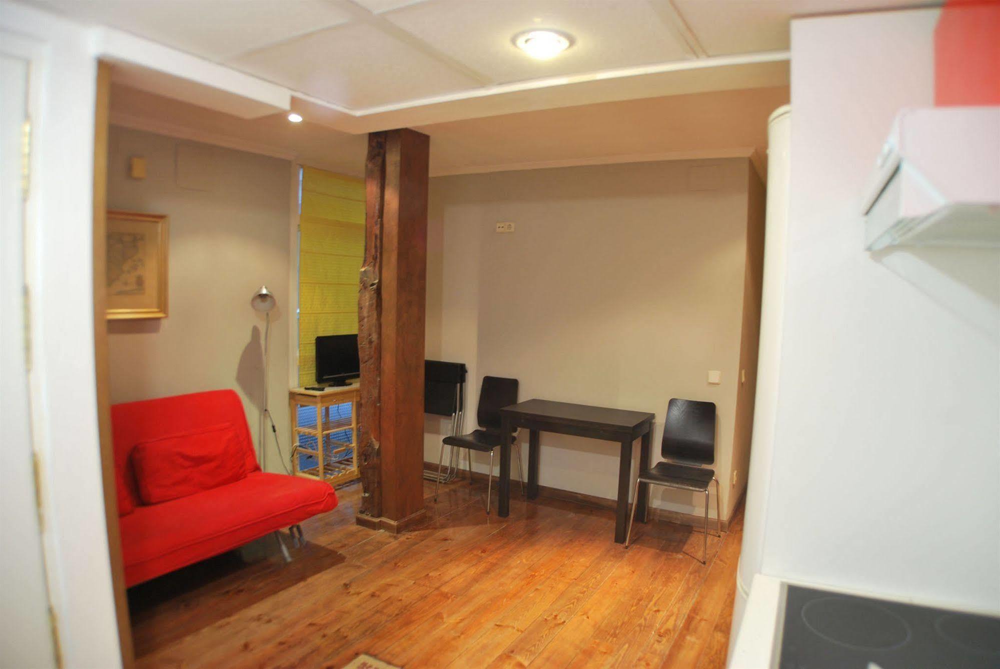 Apartamentos Aqui Me Quedo Мадрид Екстериор снимка
