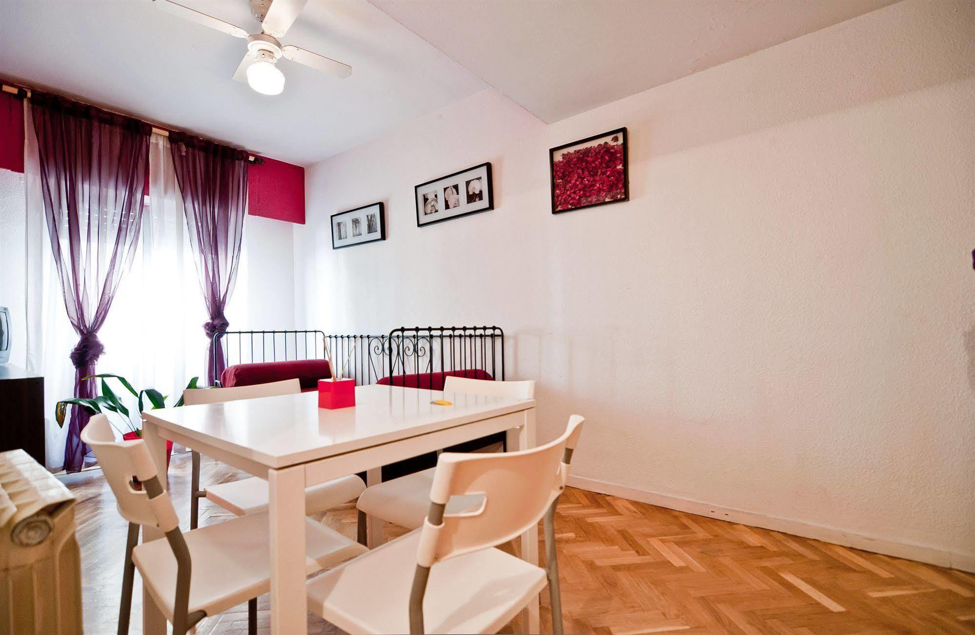 Apartamentos Aqui Me Quedo Мадрид Екстериор снимка