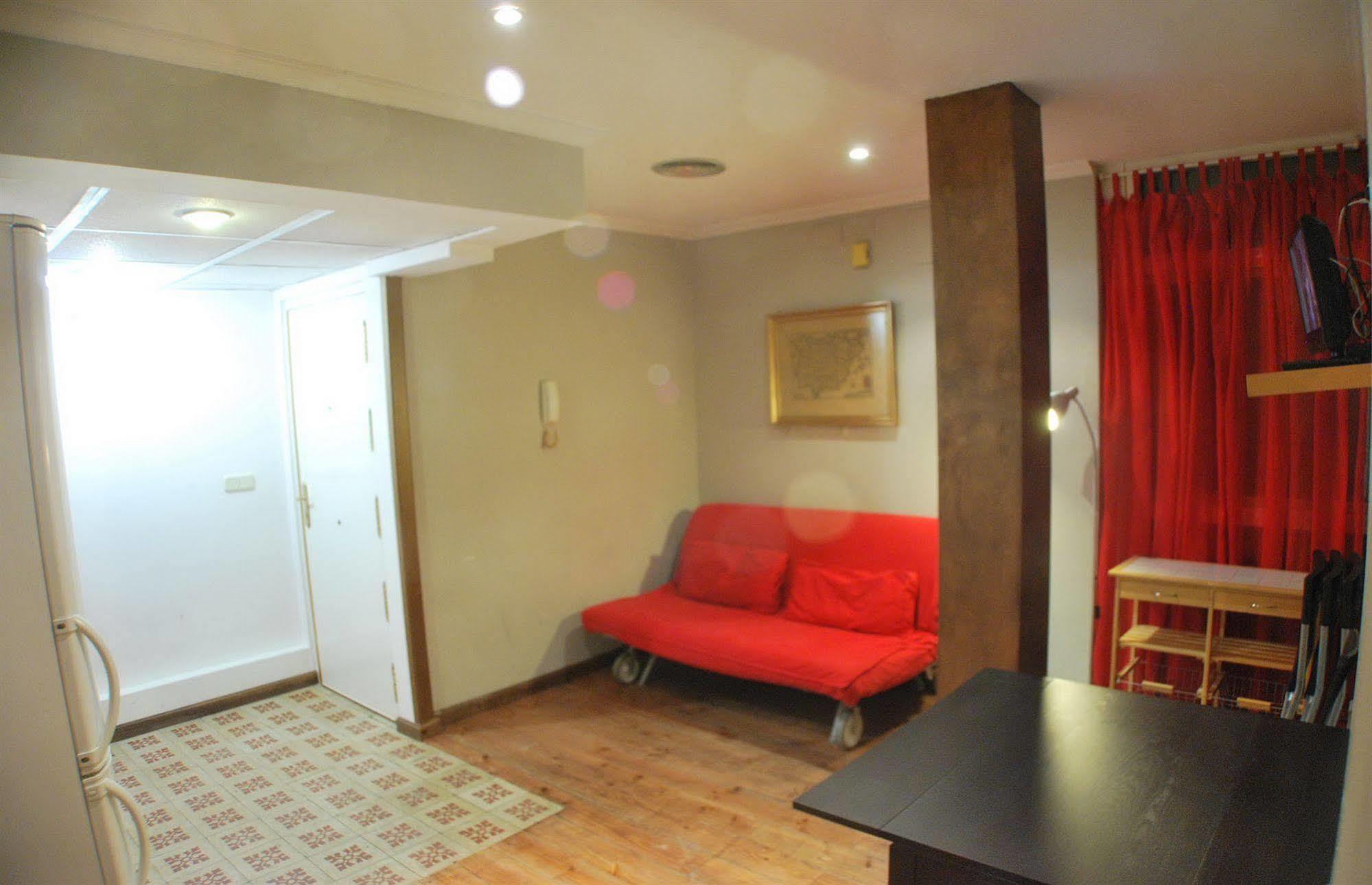 Apartamentos Aqui Me Quedo Мадрид Екстериор снимка