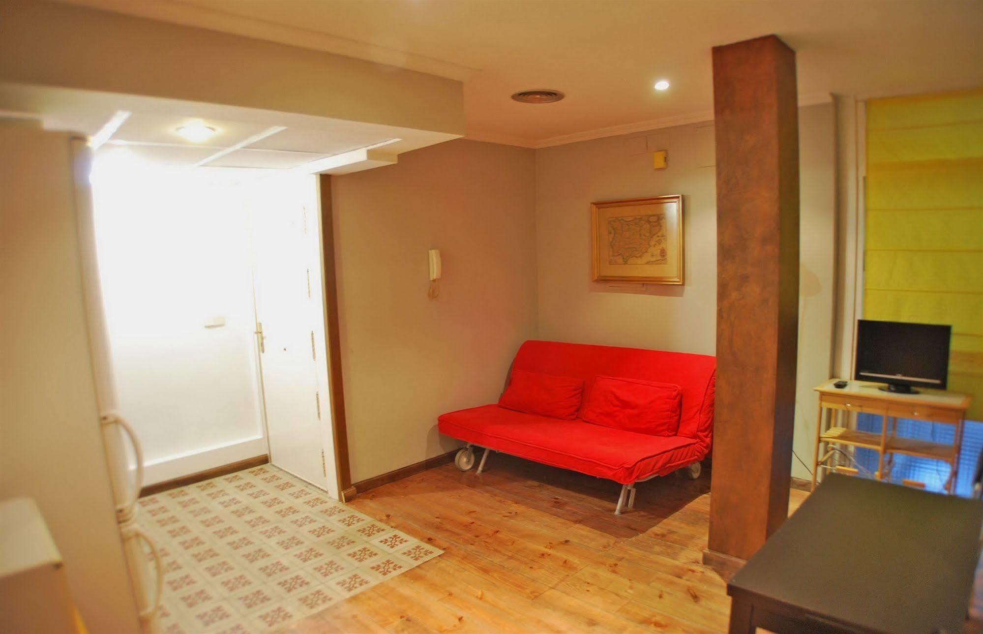 Apartamentos Aqui Me Quedo Мадрид Екстериор снимка