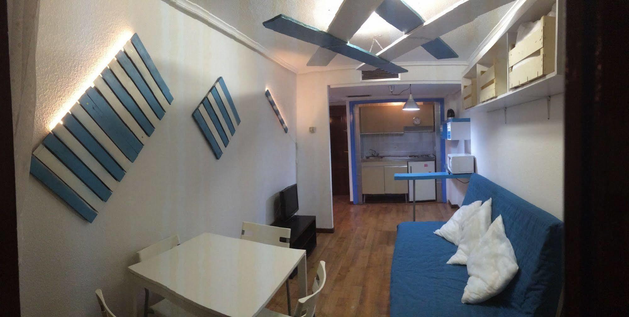 Apartamentos Aqui Me Quedo Мадрид Екстериор снимка